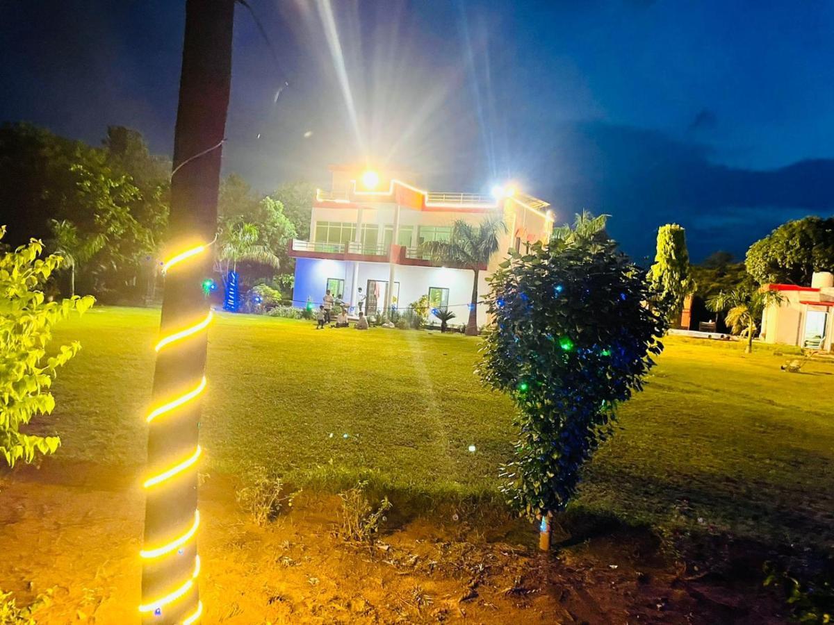 Evergreen Resort Ansal Aravali Gurgáon Kültér fotó